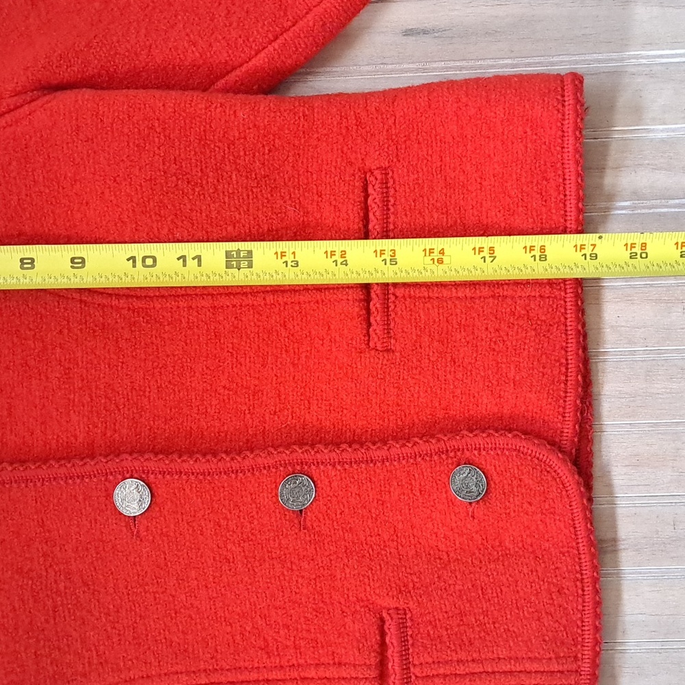 Vintage Red Pure Wool Cropped Jacket Coat Silver Crest Buttons Pockets Timeless - Picture 11 of 13